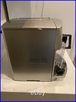 DeLonghi Magnifica Esclusivo ESAM3500. N Coffee Espresso Cappuccino Latte Maker